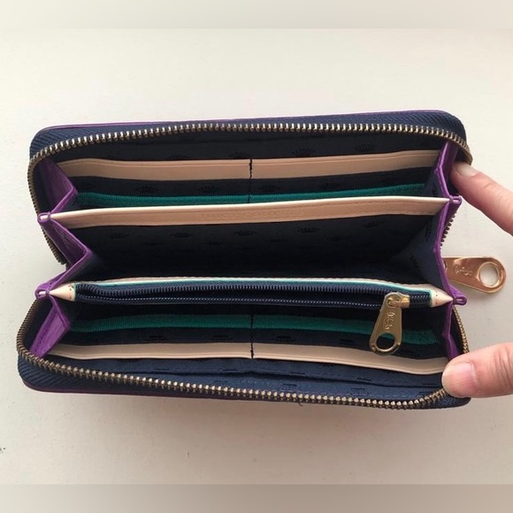 Excellent Condition Juicy Couture Clutch Purple - Picture 3 of 3